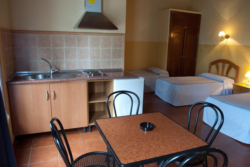 Aparthotel Las Palomas 라 푸에블라 데 로스 인판테스 외부 사진